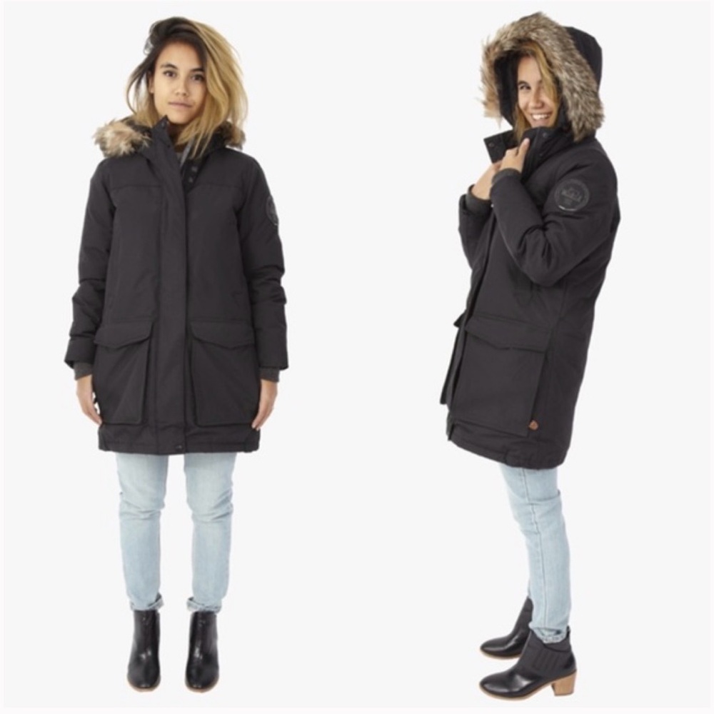 Woolrich 650 Fill Down Black Patrol Puffer Coat with Coyote Fur Ruff XS Women's